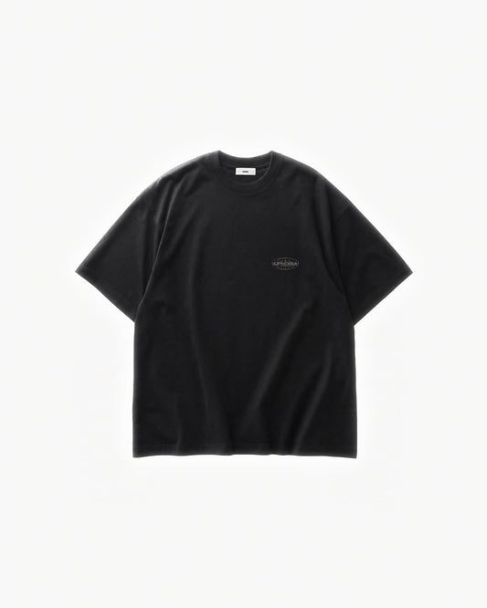 Globe Tee in Black – flat lay, front view