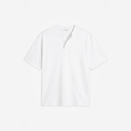 Como Henley Tee in White – flat lay, front view